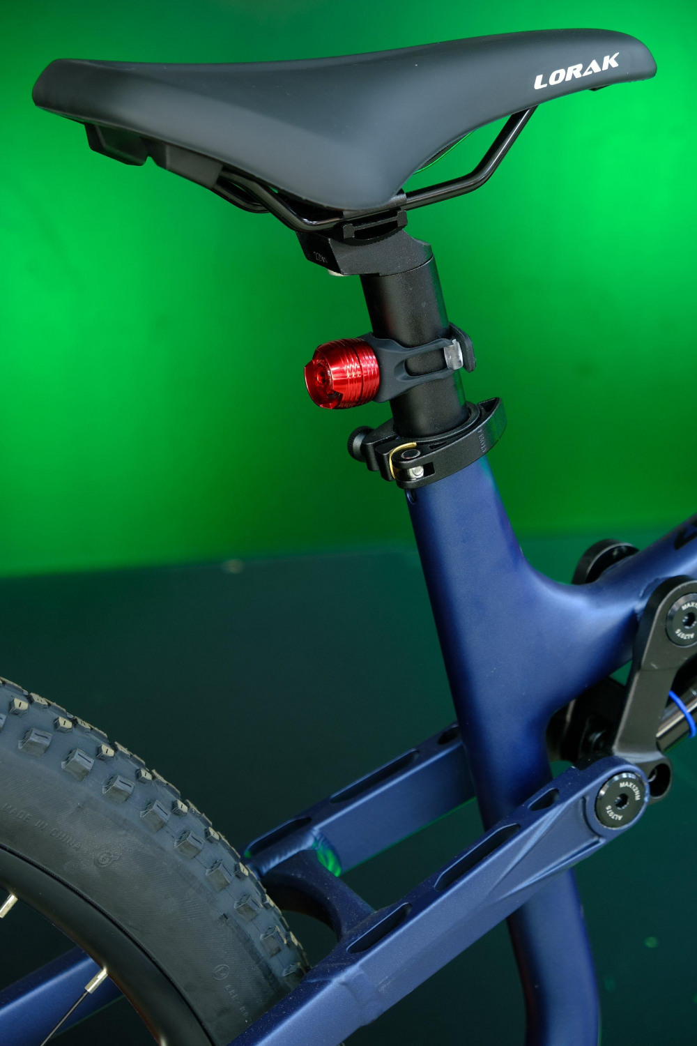 Сигнал стоп задний X-161R, код 41666